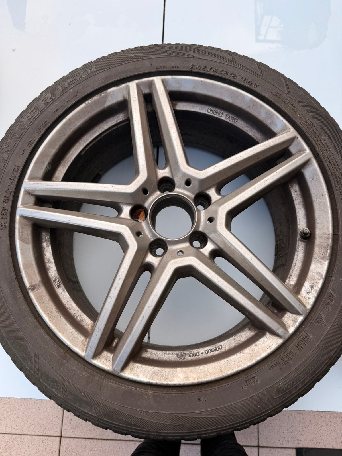 Jantes 18 et pneus hiver mercedes, Enlèvement, Pneus hiver, Pneu(s)