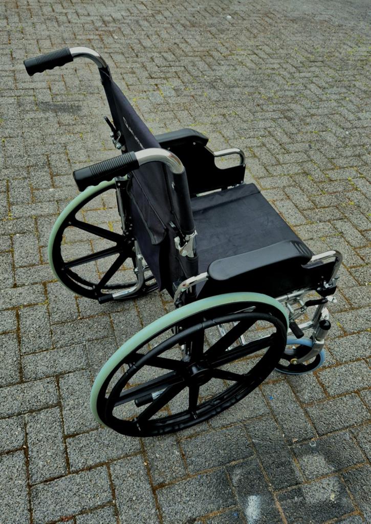 Rolstoel, Ophalen, Inklapbaar, Zo goed als nieuw, Duwrolstoel