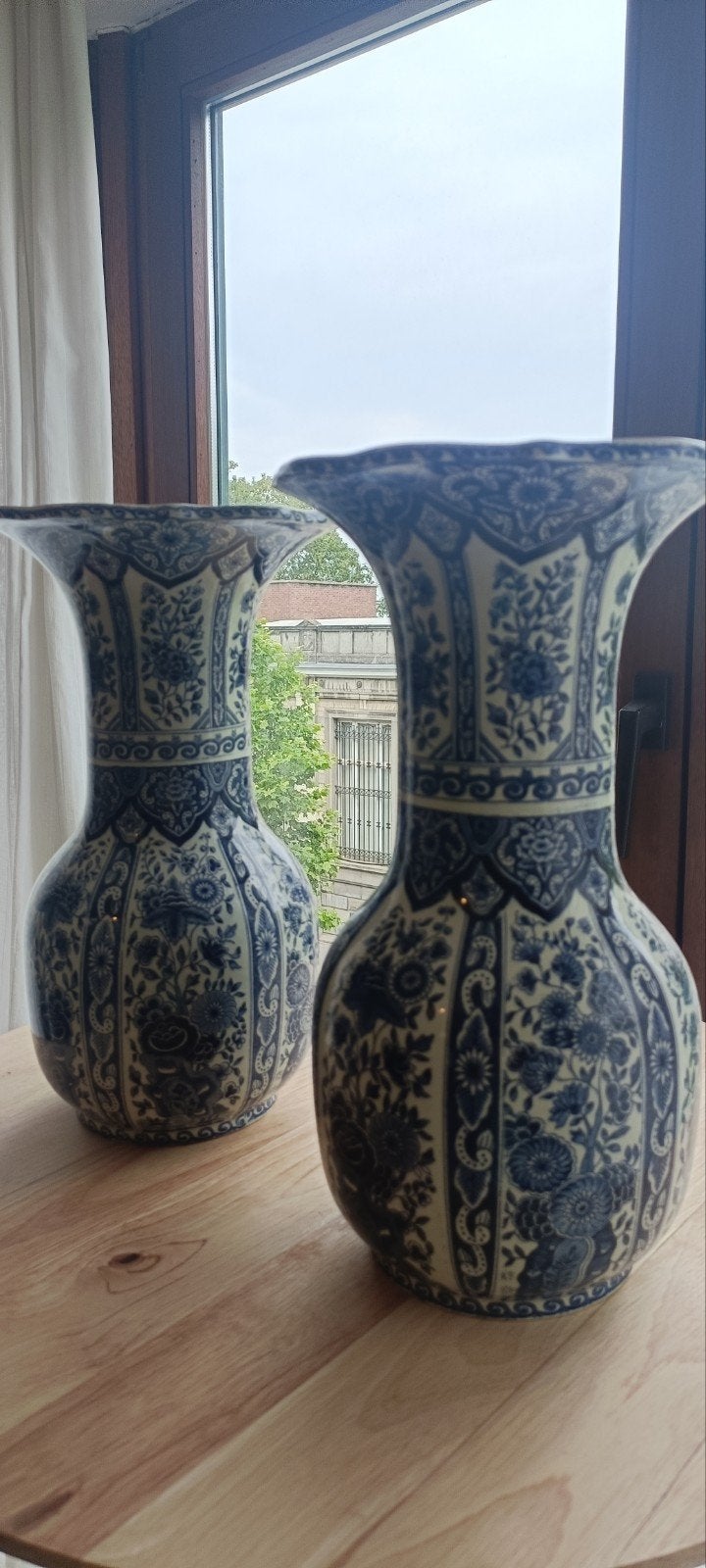 Vases Delfs Porcelaine Paire authentique. 1920/30, Maison & Meubles, Chambre à coucher | Matelas & Sommiers, Enlèvement