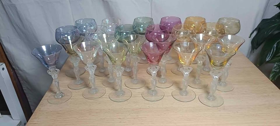 Lot 24 verres cristal Bayel Bacchus colorés vintage, Enlèvement