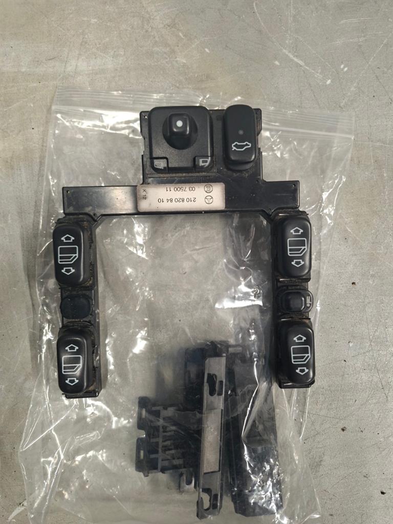 Panneau de commande de vitres Mercedes W210, Enlèvement, Mercedes-Benz