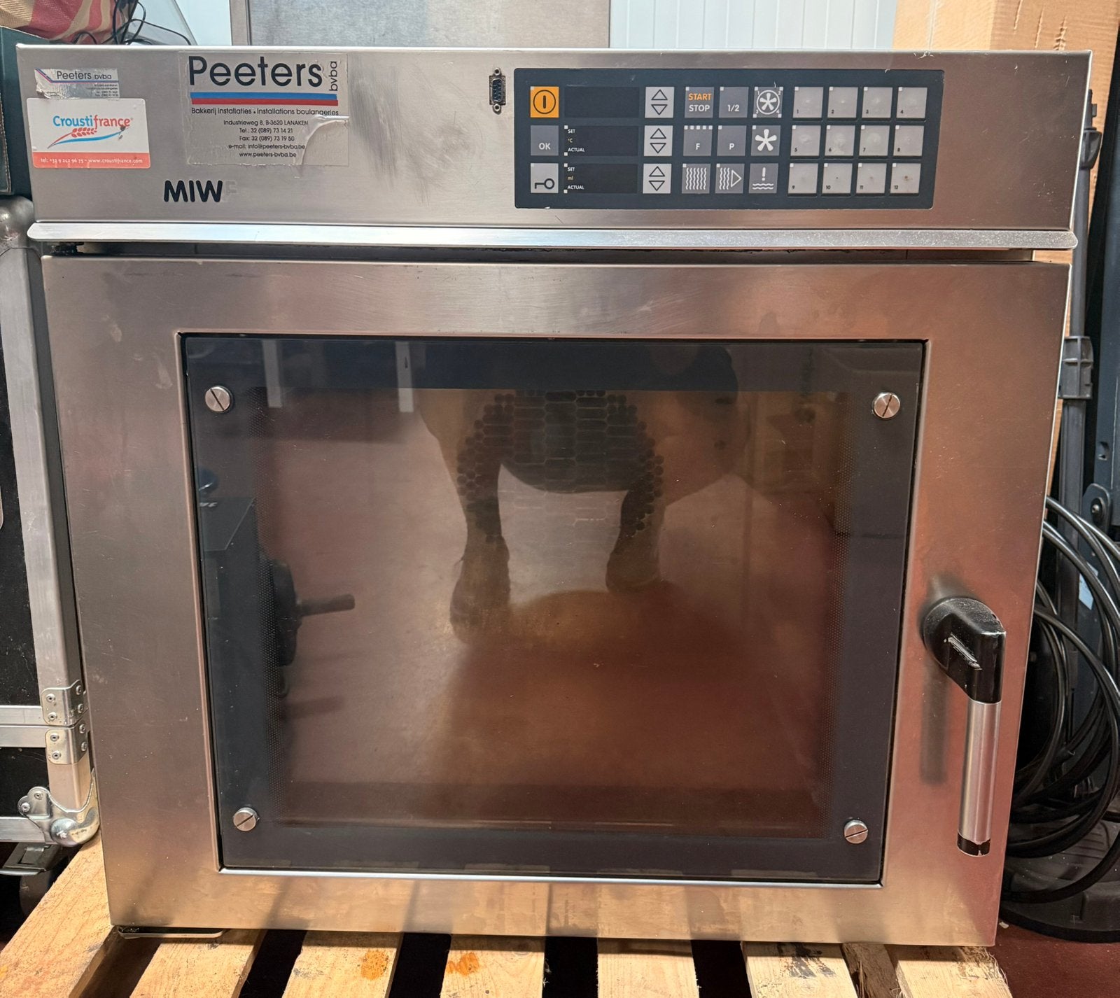 Professionele bakkerijoven – Peeters / MIWE, Ophalen
