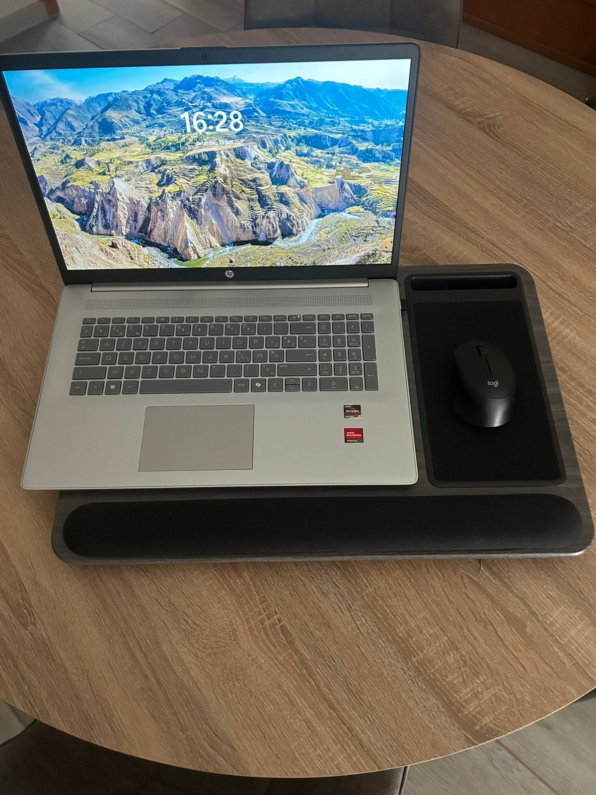 HP 17 Ryzen 5 8GB 512GB SSD + Garantie, Ophalen, Zo goed als nieuw