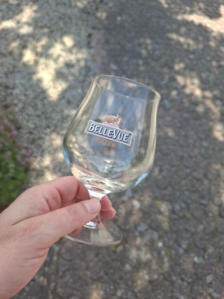 Glazen Kriek Belle vue, Enlèvement