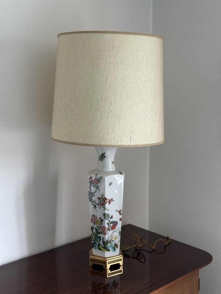 lampe chinoise, Enlèvement