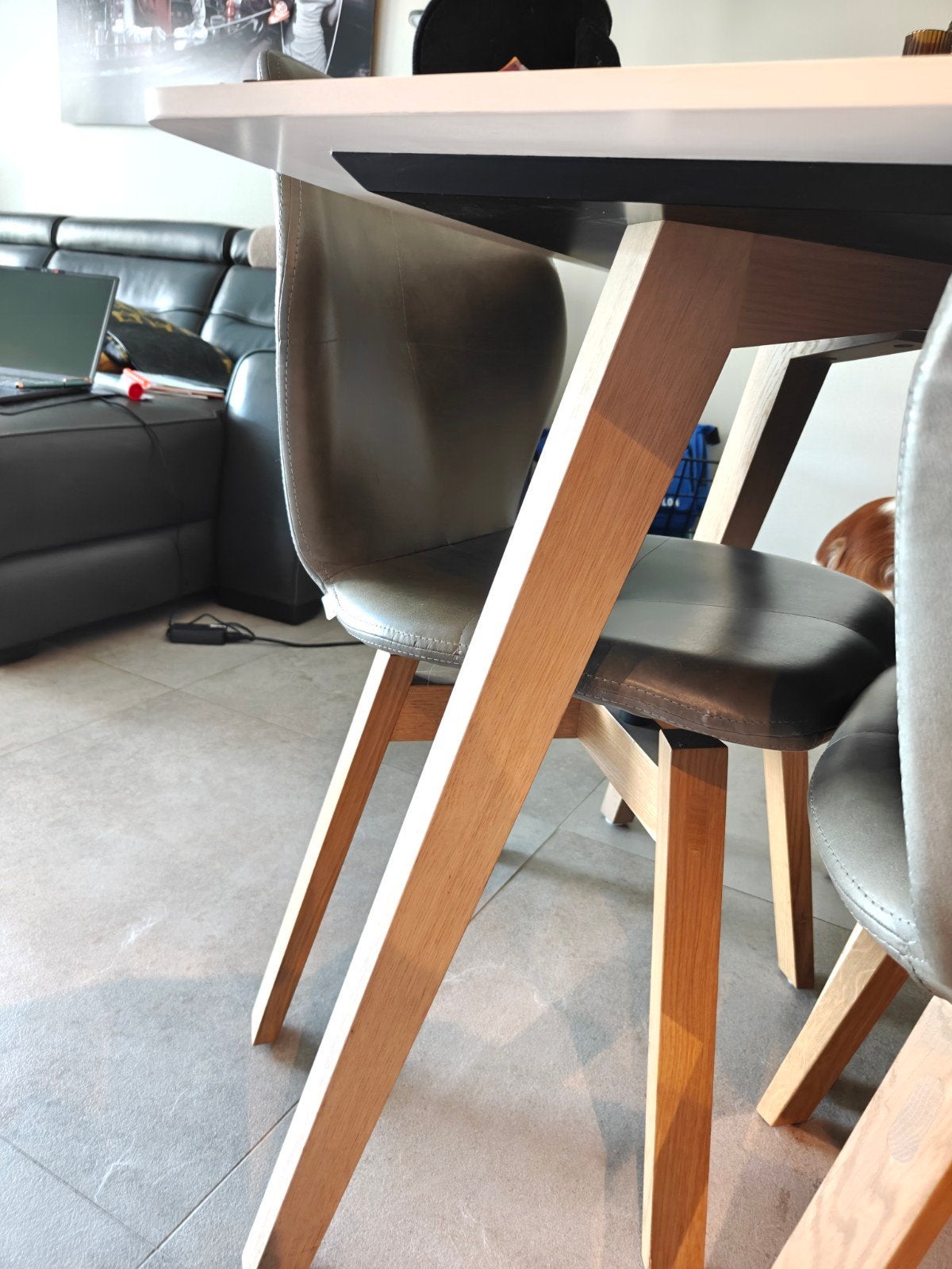 Eettafel Mobitec, Huis en Inrichting, Tafels | Statafels, Ophalen