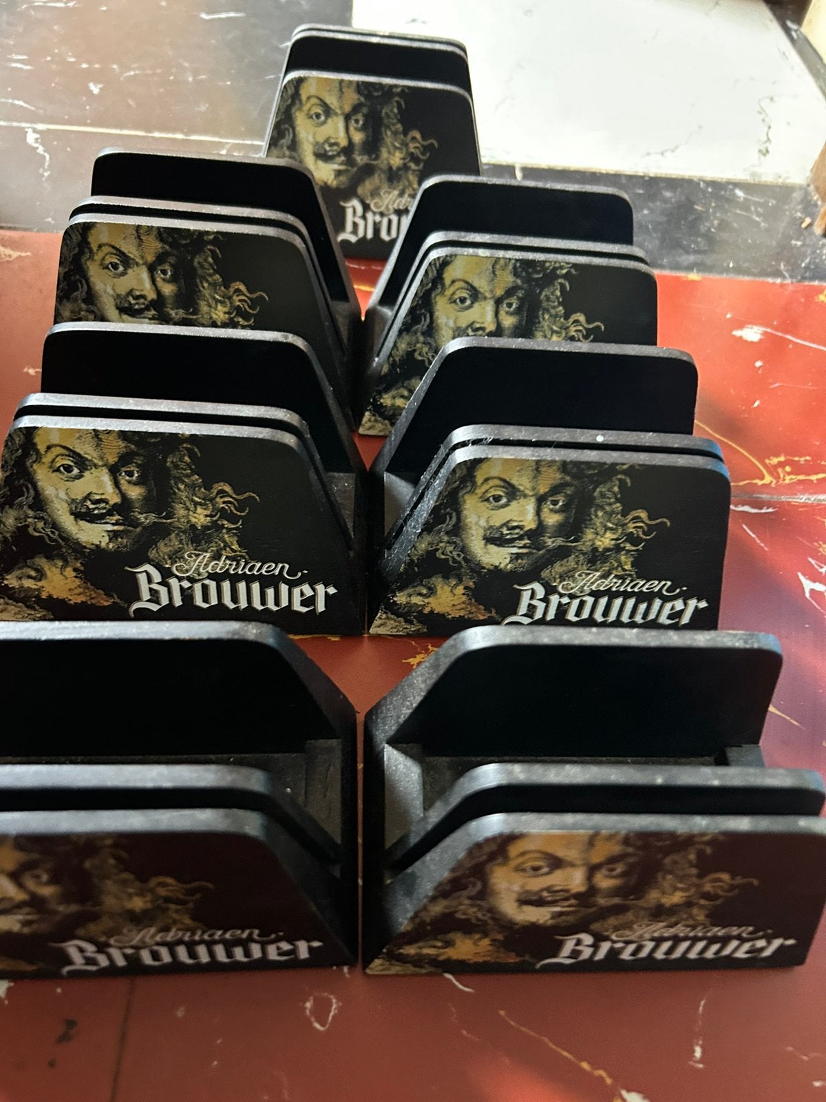 7 houten bierviltjes houder Adriaen Brouwer, Verzamelen, Ophalen, Zo goed als nieuw