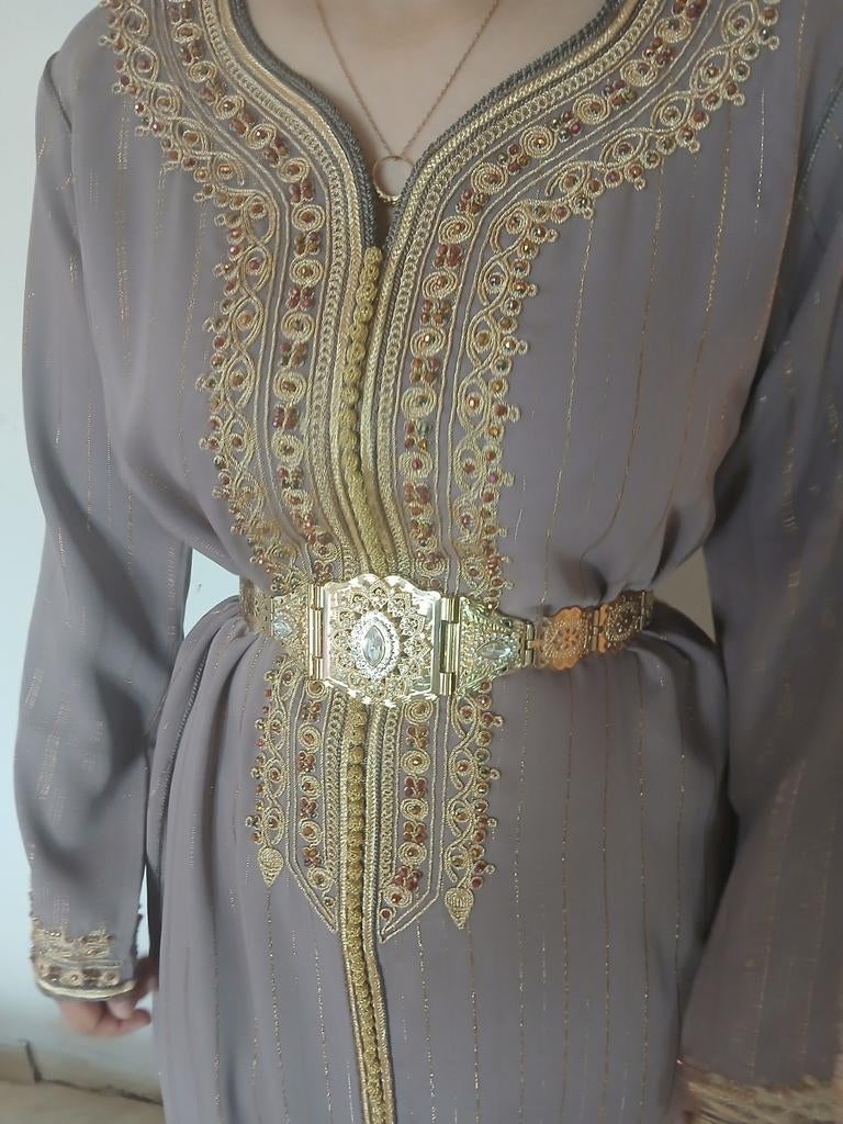 Caftan, Enlèvement
