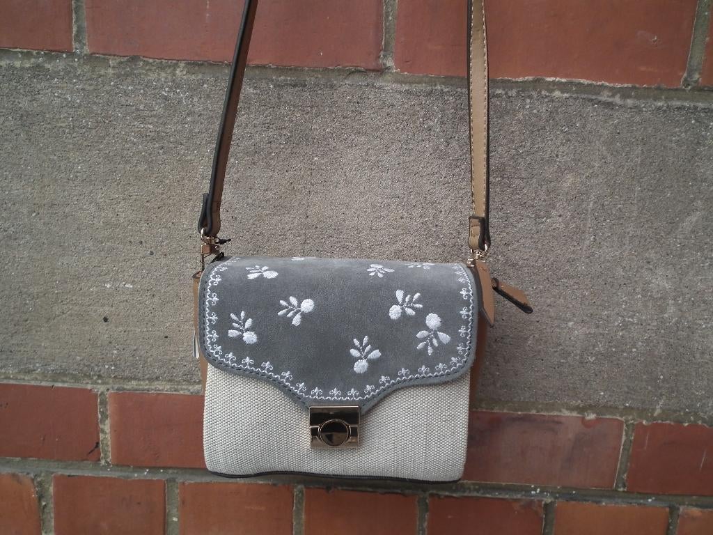 Schoudertas voor dames (van het merk Parfois) nieuw, Verzenden, Nieuw, Overige kleuren, Schoudertasje