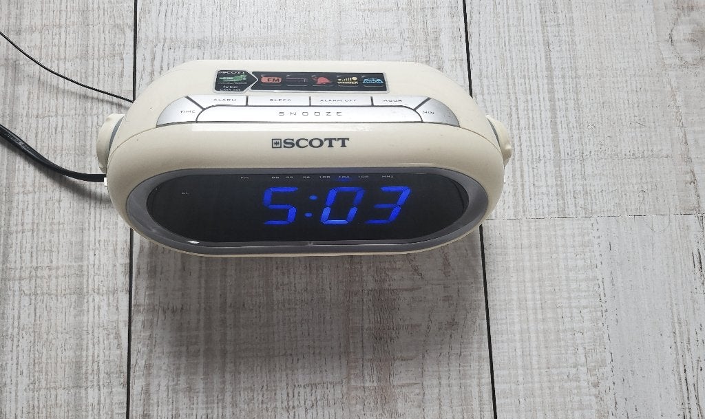 Radio-réveil SCOTT CMX 118, Enlèvement ou Envoi, Utilisé, Analogique