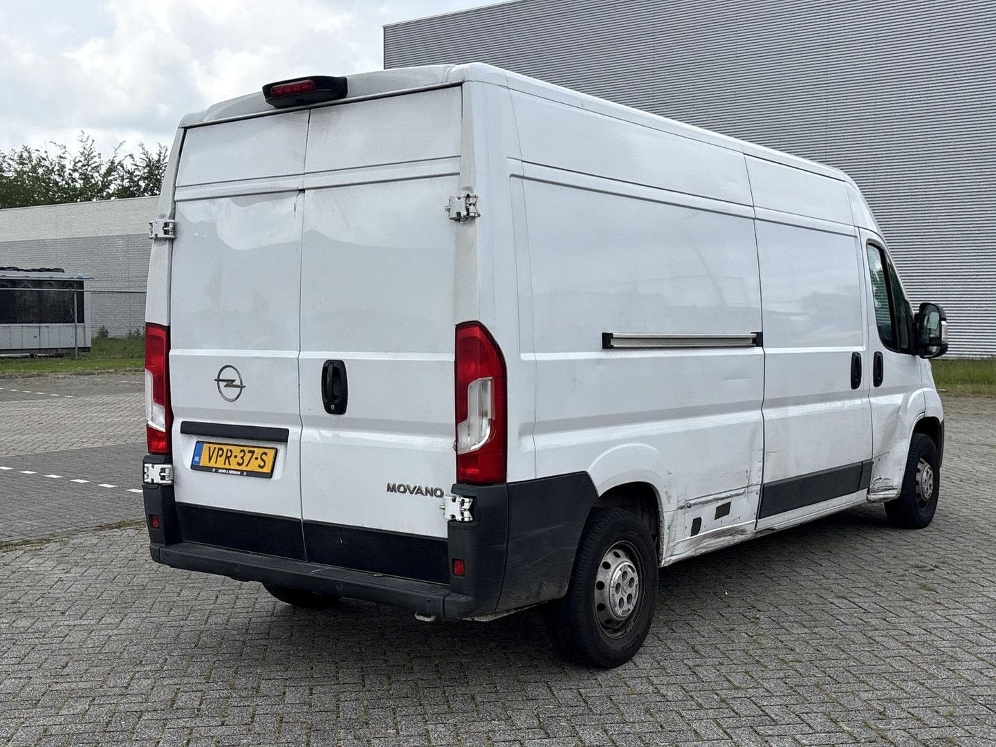 Opel Movano 2.2D 120 L3H2 Edition Euro 6 | € 9.950,- NETTO!, Auto's, Bestelwagens en Lichte vracht, Wit, Bedrijf, Te koop, 239 g/km