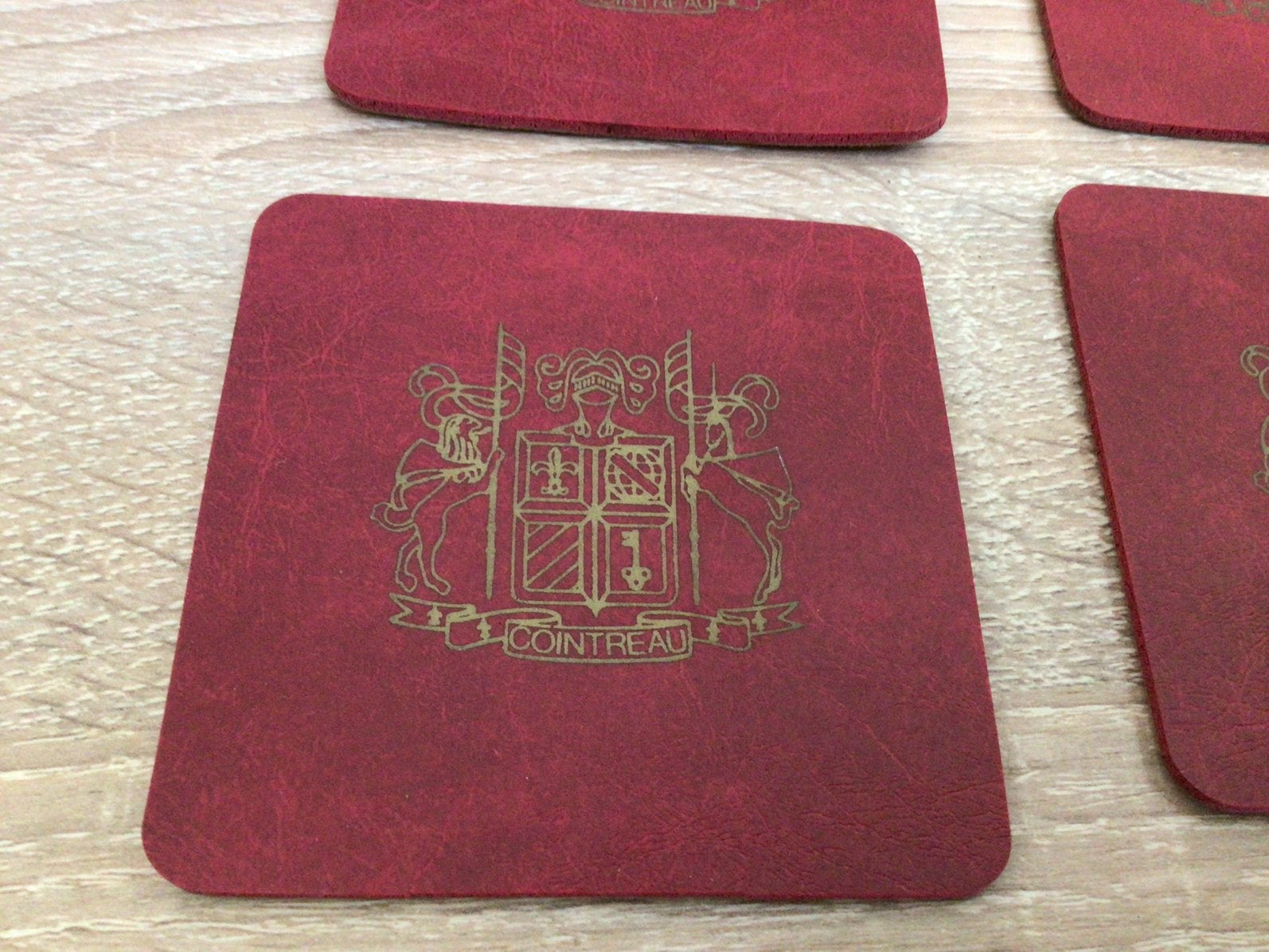 Sous-verres vintage en forme de cointreau, 9 pièces, Enlèvement ou Envoi, Utilisé, Ustensile