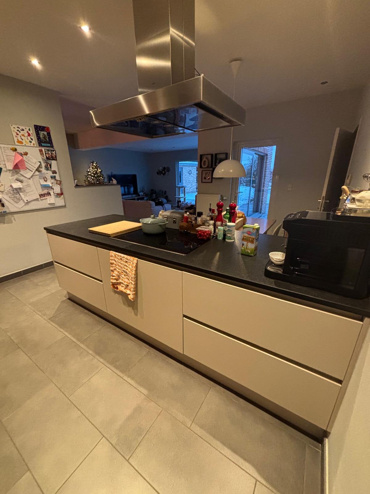Keuken compleet, Maison & Meubles, Cuisine | Cuisines complètes, Sans poignée, Granit ou Pierre, Autres couleurs, Enlèvement
