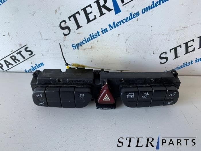 Paniekverlichtings Schakelaar van een Mercedes C-Klasse, Gebruikt, -, Ophalen of Verzenden, -