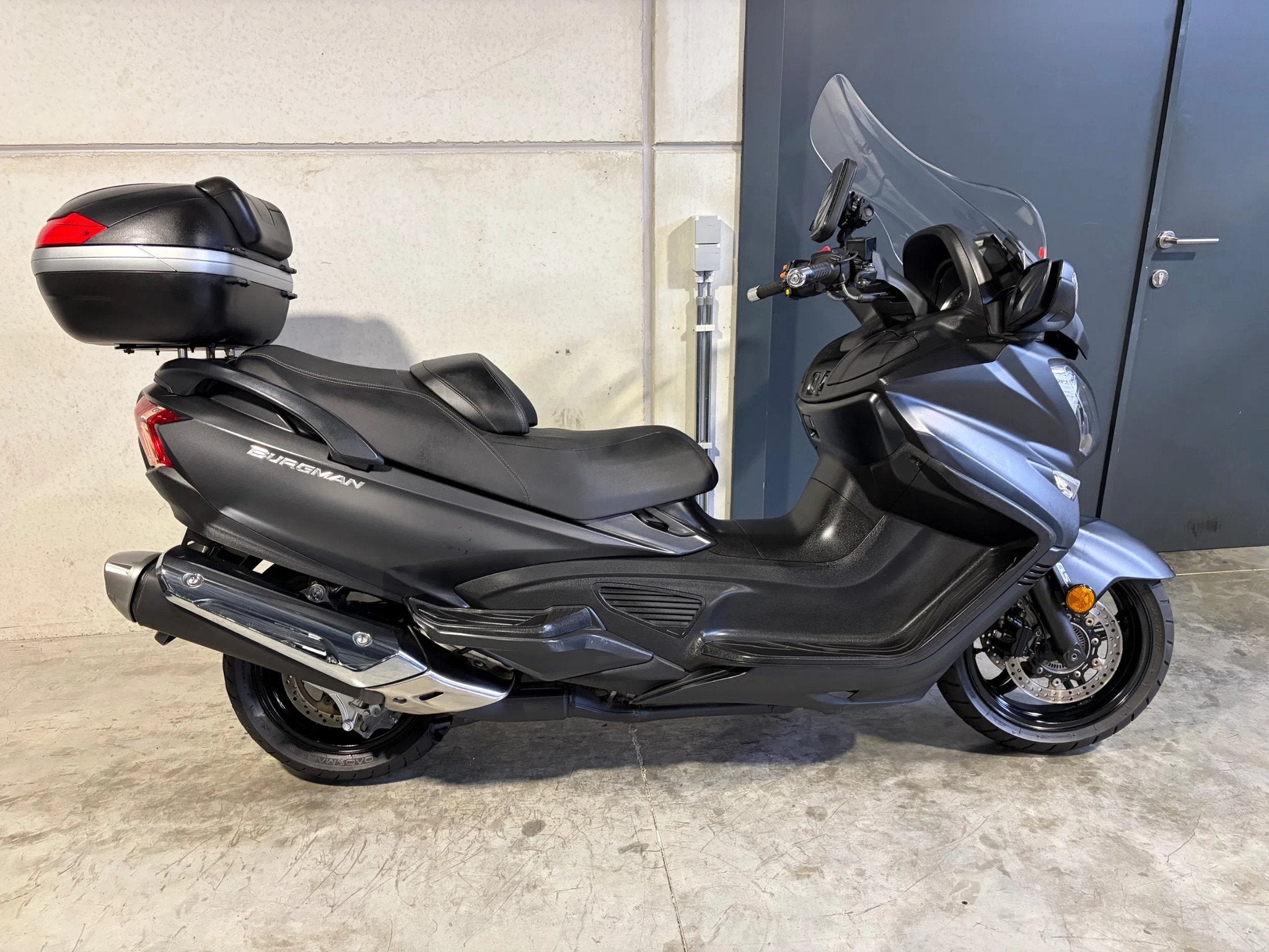 Suzuki Burgman 650 Executive met topcase (bj 2017), Motoren, Scooter, Meer dan 35 kW, Automaat, 650 cc