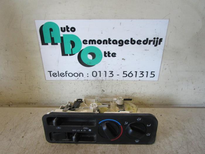 Kachel Bedieningspaneel van een Toyota Starlet (Starlet 95-), Auto-onderdelen, Gebruikt, -, -, Ophalen of Verzenden