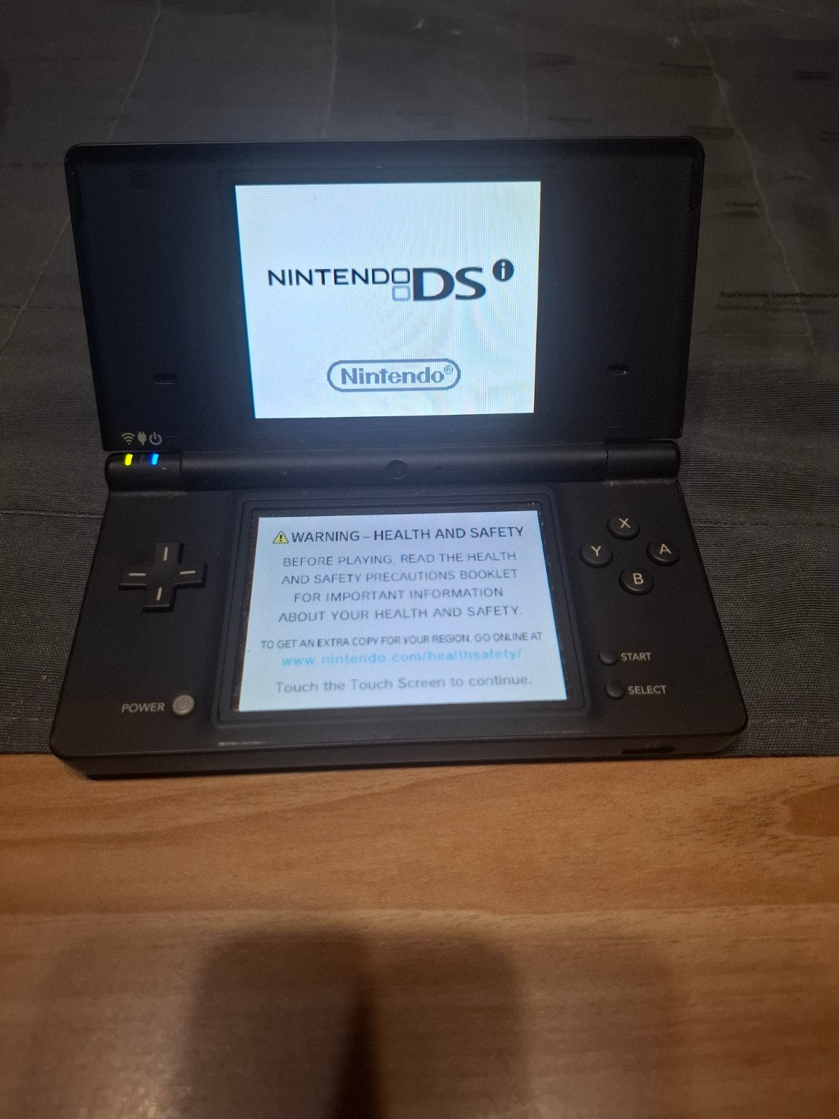 Nintendo ds i met tas en 5 games, Games en Spelcomputers, Spelcomputers | Nintendo DS, Ophalen
