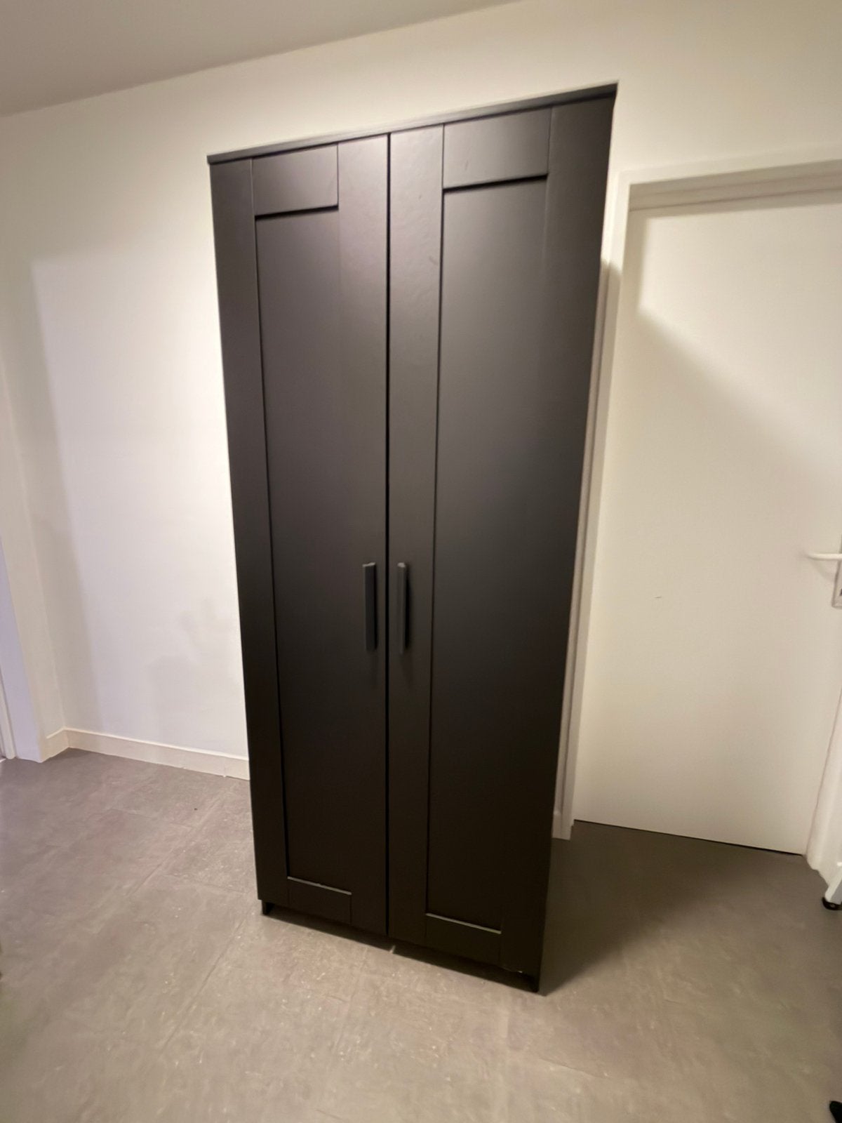 Ikea kast zwart, Ophalen, Zo goed als nieuw