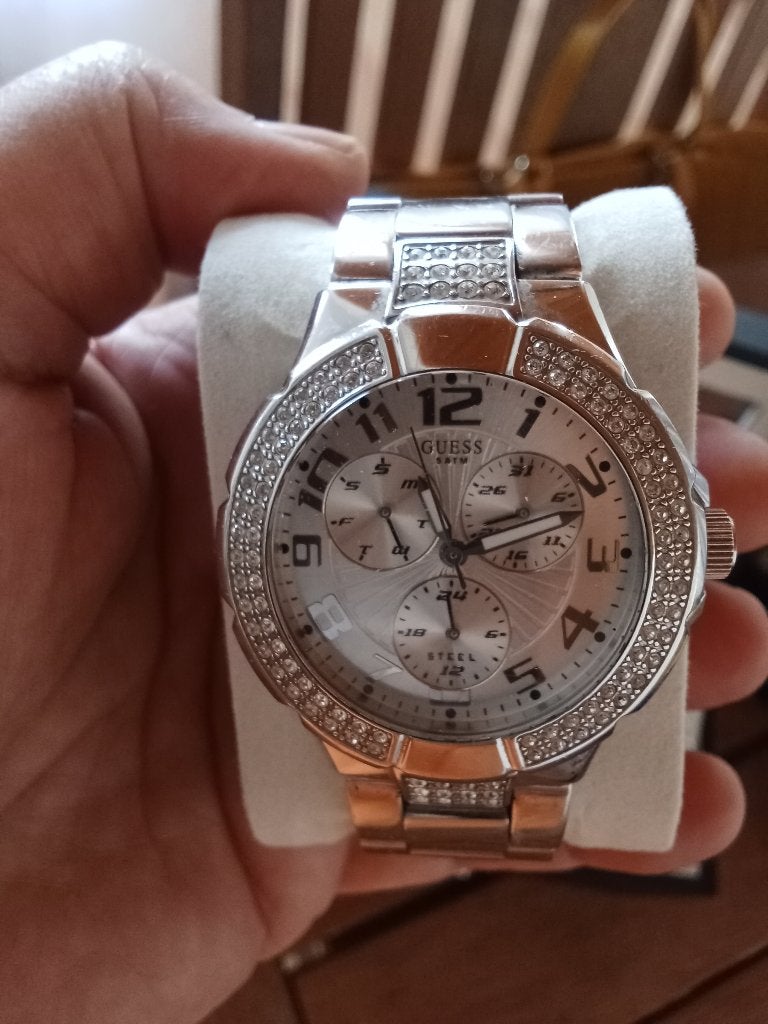 Horloge, Handtassen en Accessoires, Portemonnees, Ophalen, Zo goed als nieuw, Grijs, Guess