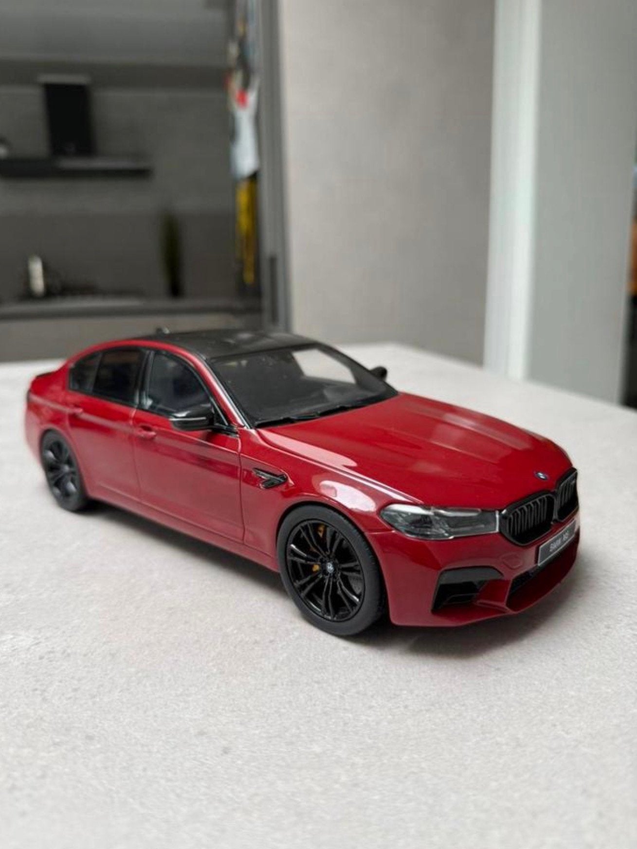 GT Spirit BMW M5 (F90) Competition Imola Red 1:18, Ophalen, Nieuw, Auto, Overige merken