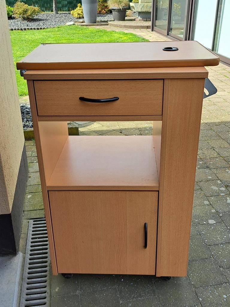 Table d'appoint pour lit d'hôpital, Enlèvement