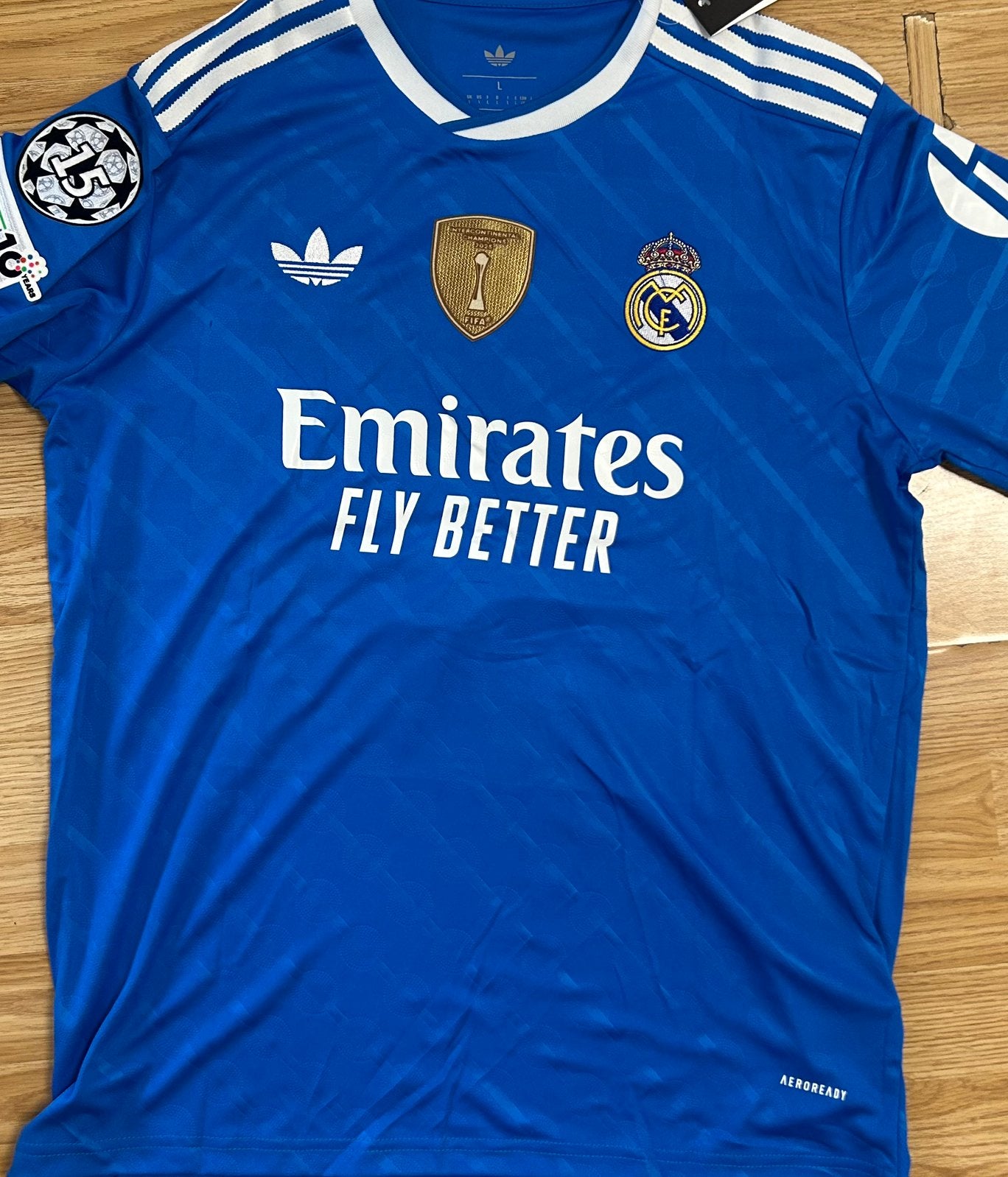 Deuxième maillot du real Madrid, Sports & Fitness, Taille L, Enlèvement, Comme neuf, Maillot
