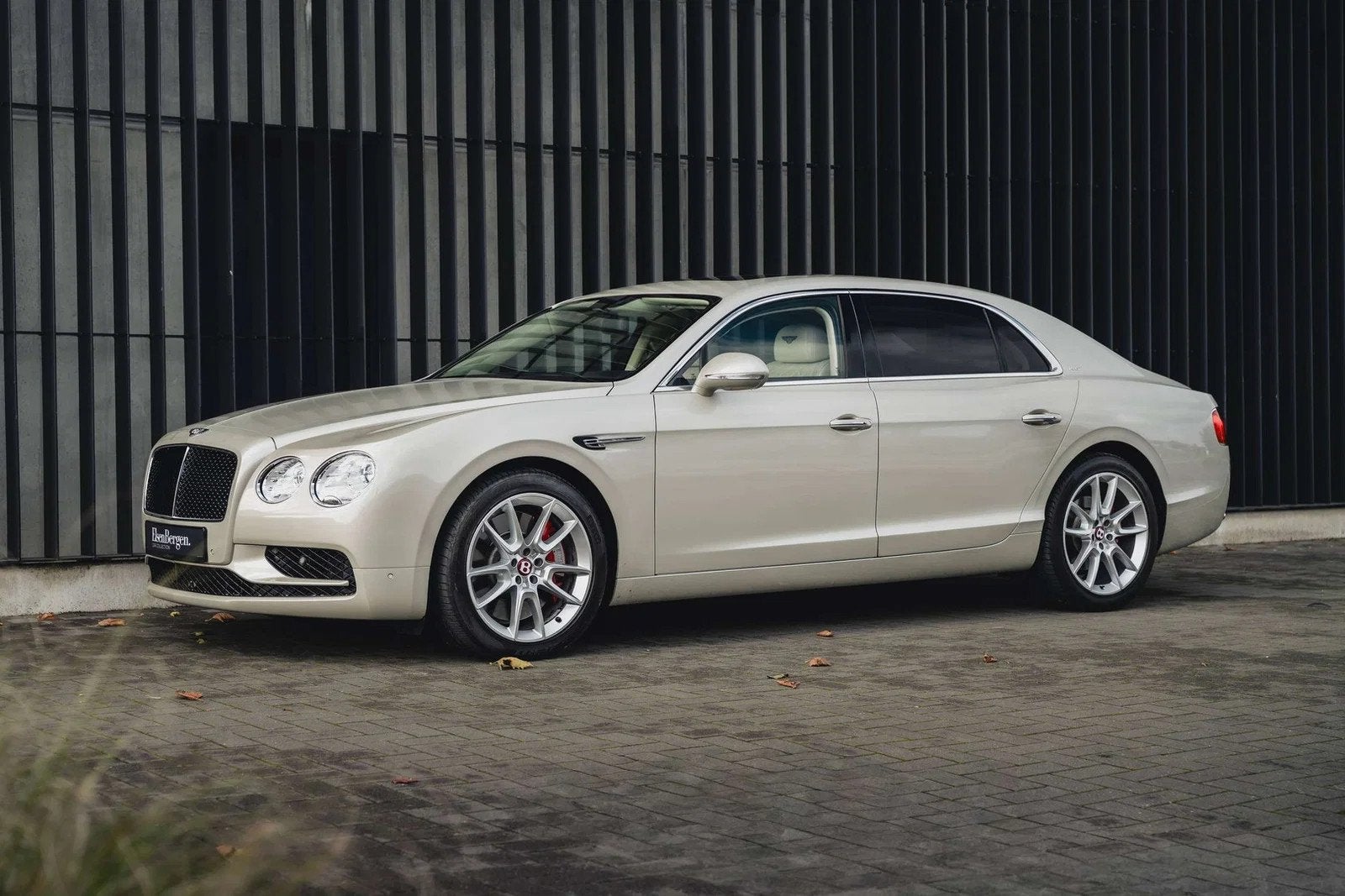 Bentley Flying Spur 4.0 V8 S - Mulliner Spec. - Bentley Hist, Auto's, Automaat, 4 deurs, Gebruikt, Bluetooth