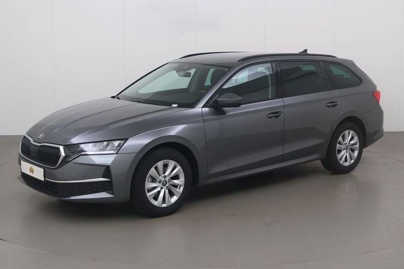 Skoda Octavia Sw 1.5 tsi etec selection 150 AT, Auto's, Skoda, Automaat, Parkeersensor, 4 cilinders, Overige bekleding