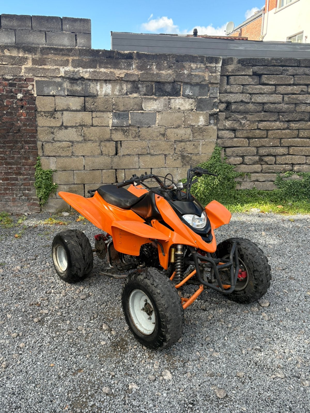Quad 250cc 5 vitesse + marche arriere, Vélos & Vélomoteurs, Enlèvement, Comme neuf