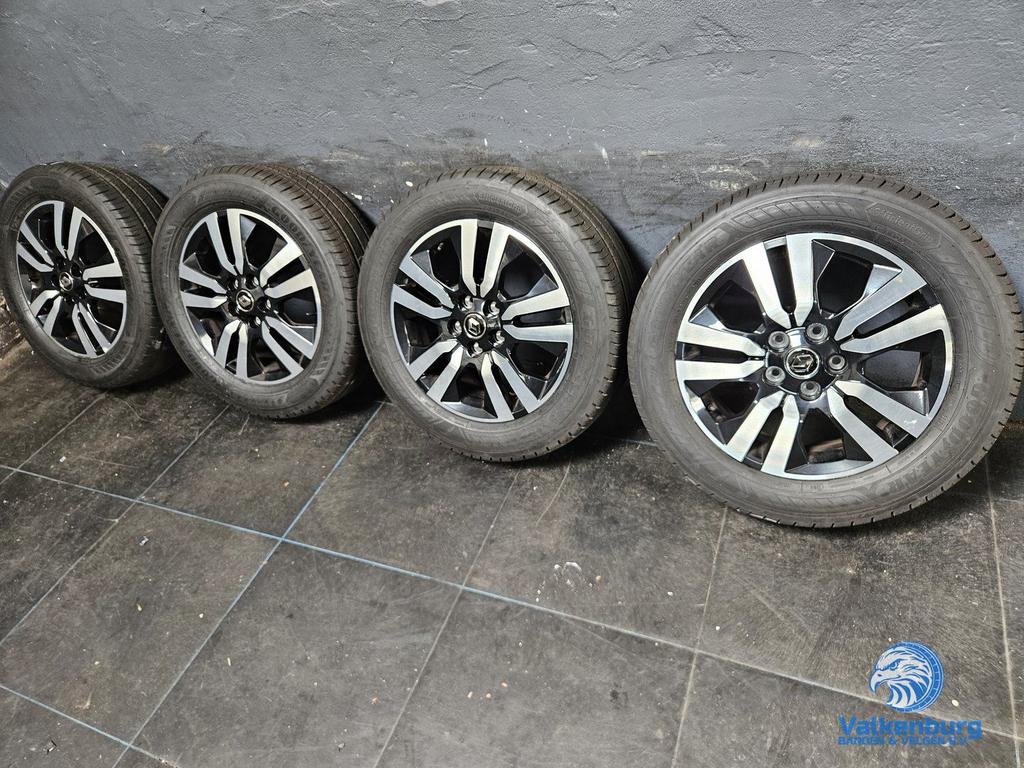 8-9mm! Originele Renault Trafic Facelift 17 inch zwarte velg, Auto-onderdelen, Banden en Velgen, -, -, Banden en Velgen, 17 inch
