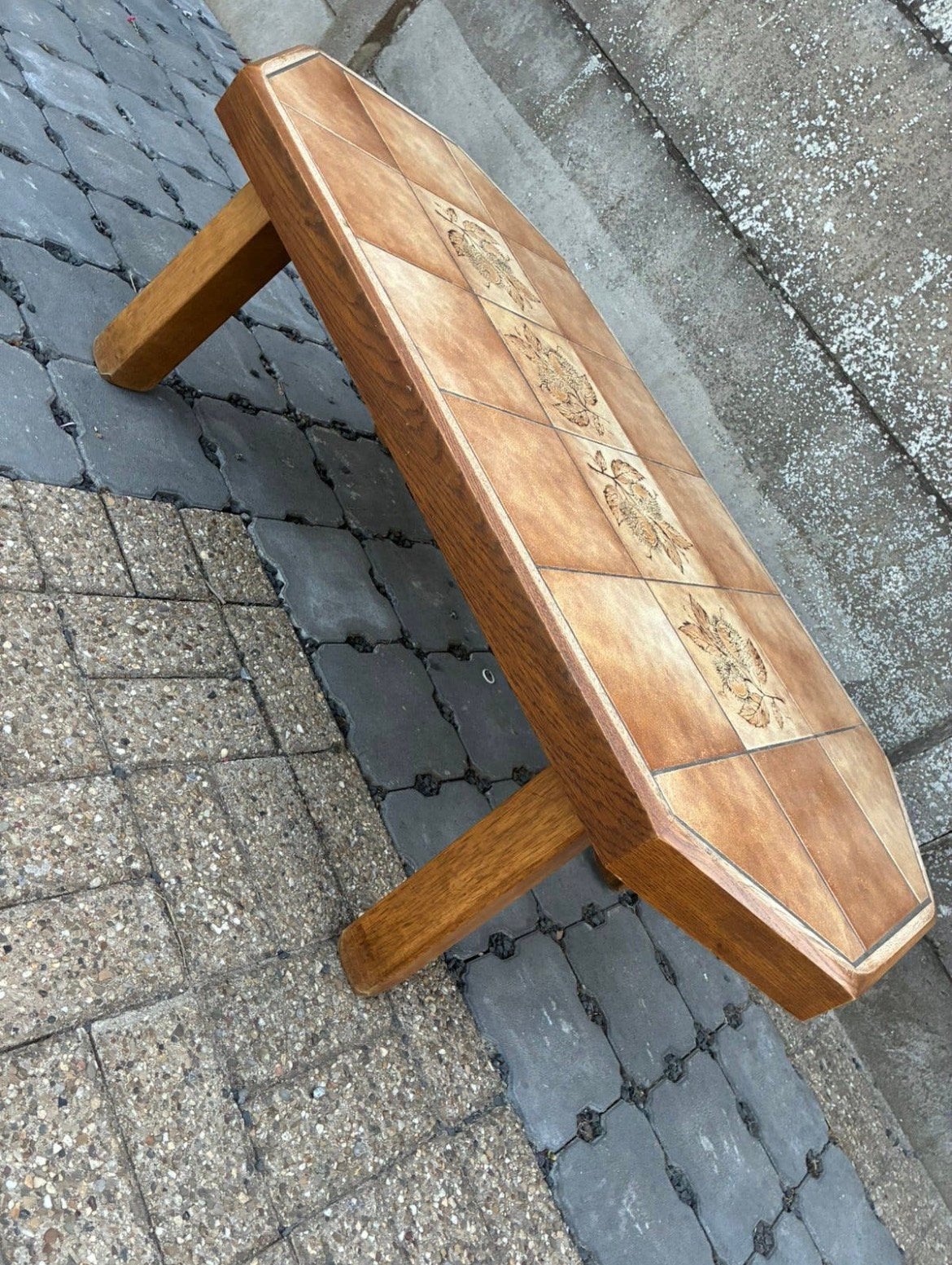 Table basse classique, Enlèvement