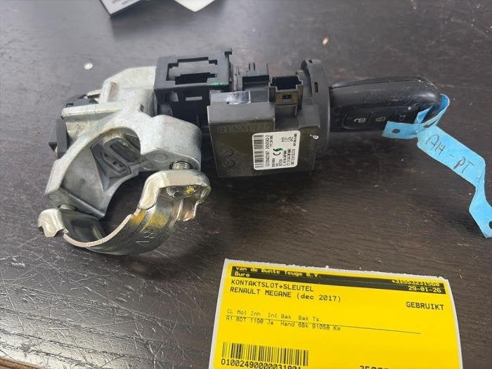 Kontaktslot + Sleutel van een Renault Megane, Gebruikt, -, Renault, -
