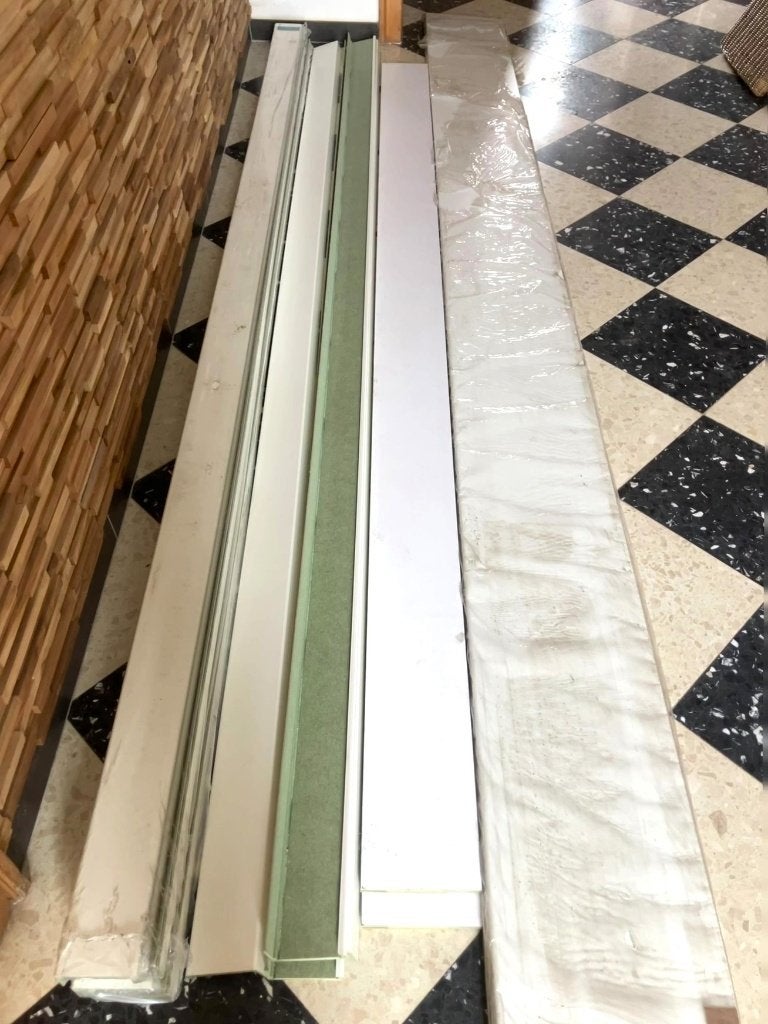 Werzalit vensterbank 4.10 m  + profidek afdeklijsten 2.80 m, 250 cm of meer, Ophalen, MDF, Lijsten