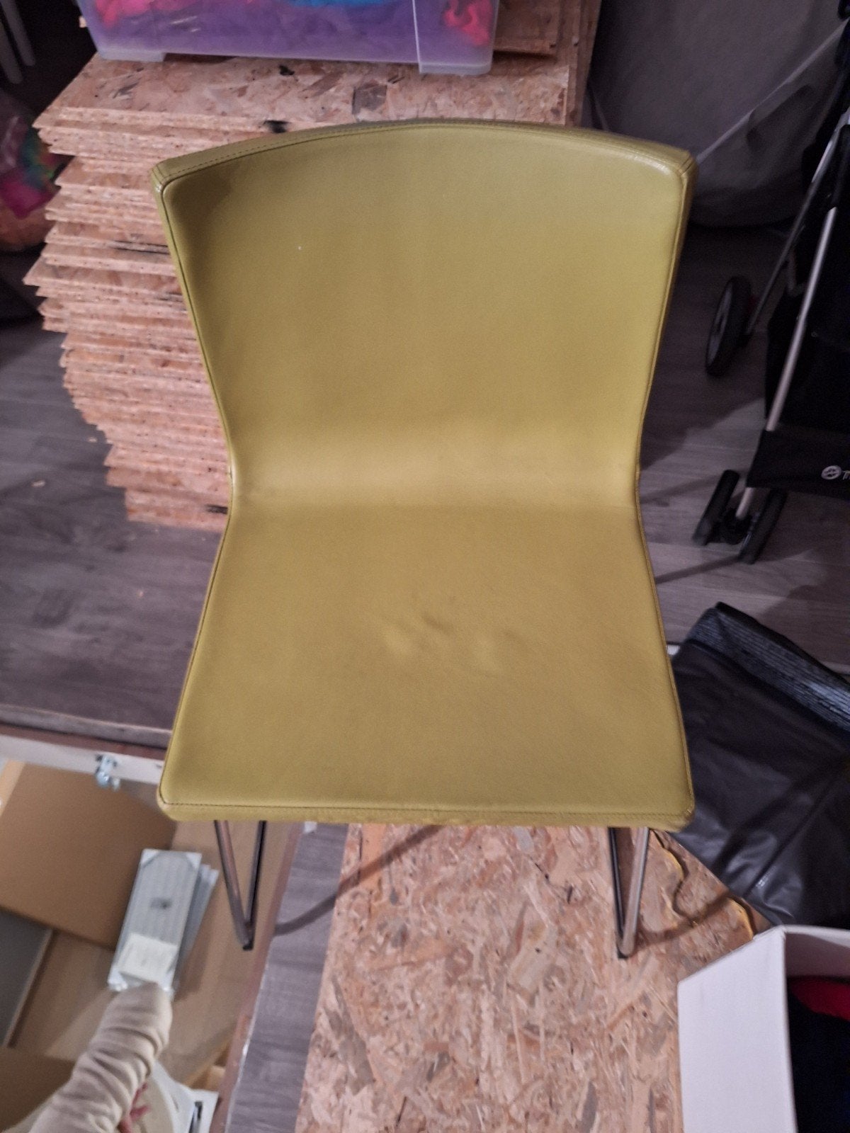 gratis 4 stoelen perfecte staat, Huis en Inrichting, Ophalen