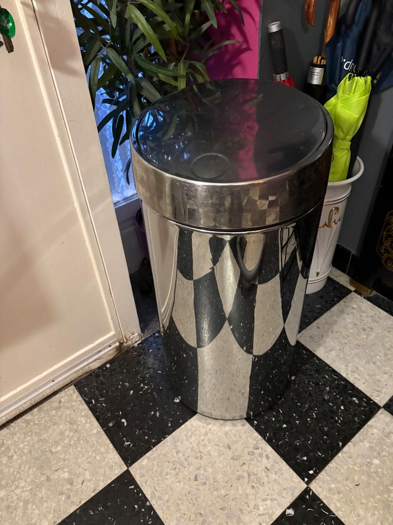 Jolie poubelle Brabantia, Enlèvement, Utilisé