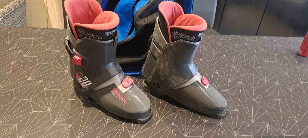 Skischoenen / Skibotten Munari maat 45, Sport en Fitness, Gebruikt, Schoenen, Ski, Ophalen