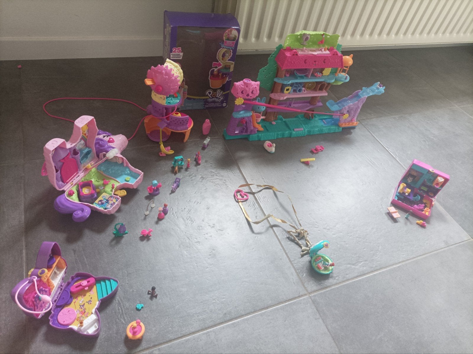 MÉGA LOT POLLY POCKET : Grande Maison dans l'Arbre + Piñata, Verzamelen, Ophalen, Zo goed als nieuw