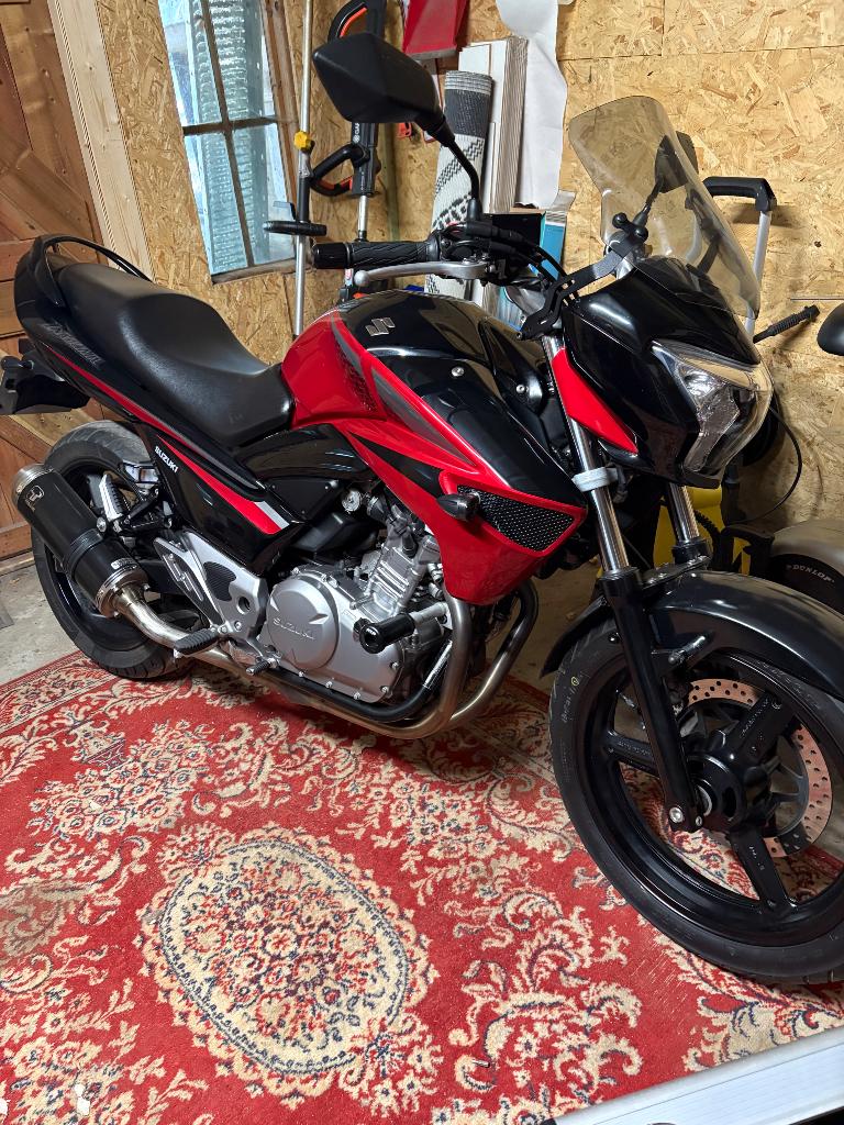 Suzuki inazuma 250, Motoren, 250 cc, Cardan-aandrijving, Particulier, Naked bike