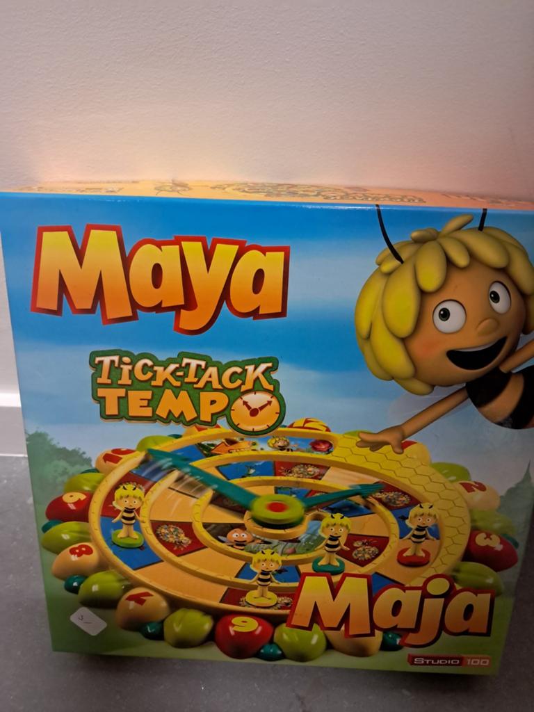 Jeux de société, Enlèvement