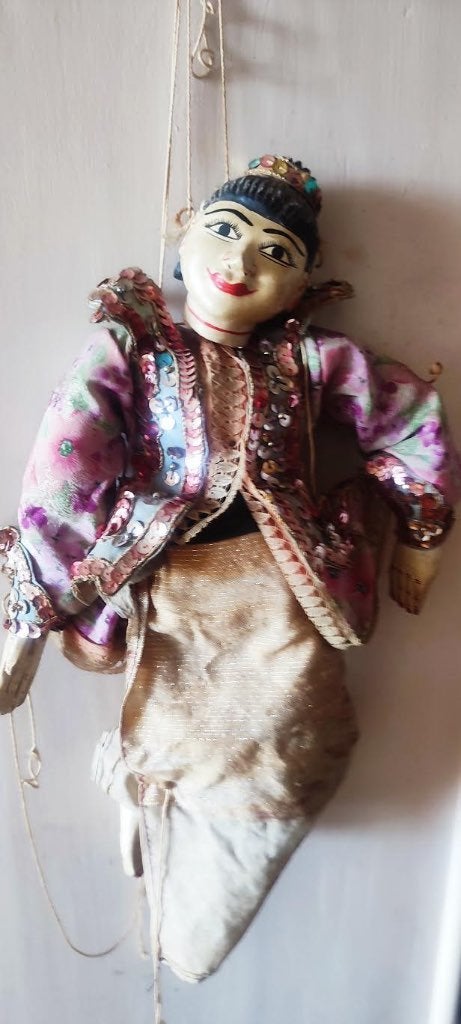 Marionnette Birmanie. Yoke Thé, Antiquités & Art, Antiquités | Jouets, Enlèvement