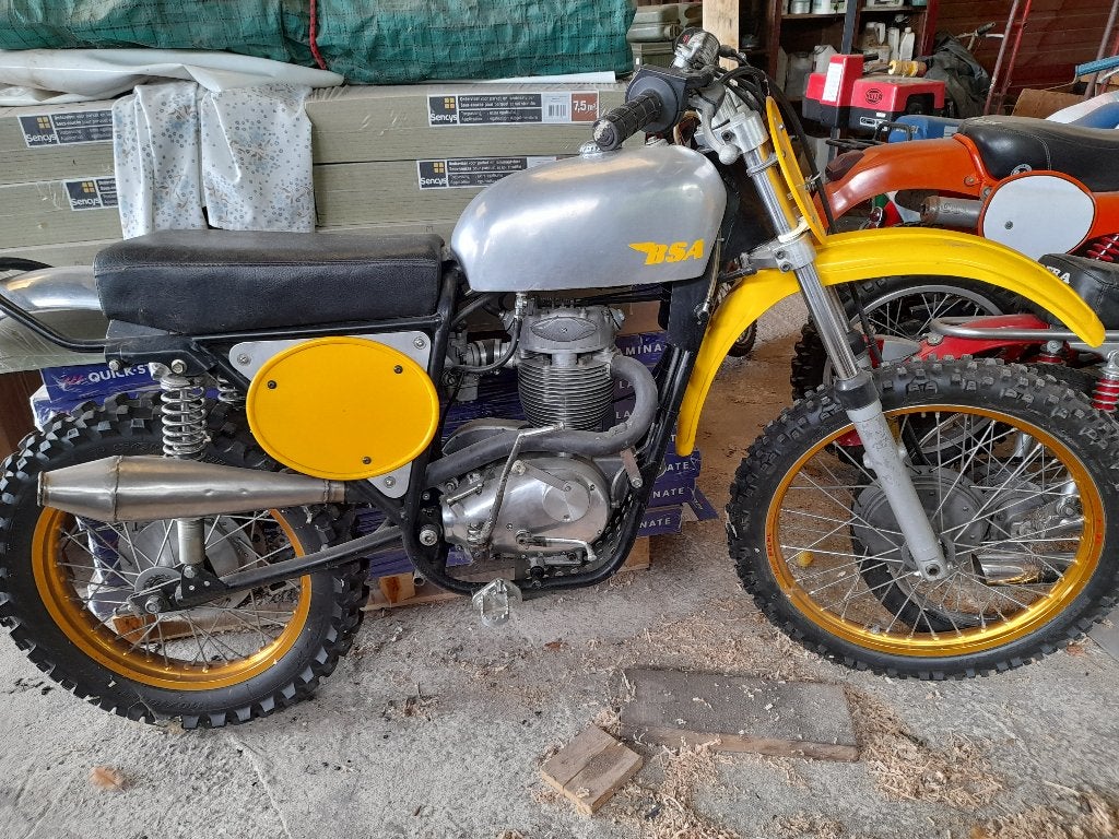 moto, Motos, 440 cm³, 12 à 35 kW, Neuf, Particulier