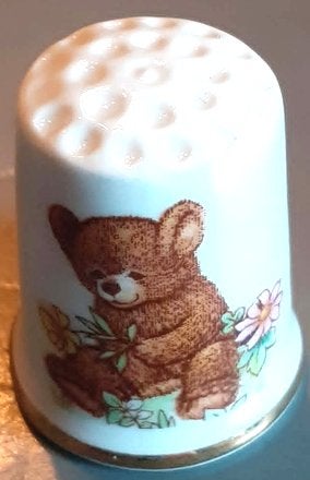 dés a coudre de collection serie ourson (10), Enlèvement ou Envoi, Comme neuf, Porcelaine