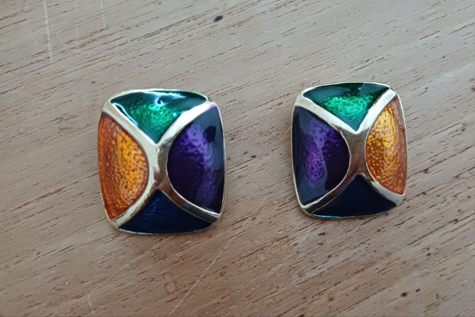 Vintage oorbellen met clip uit 1970, Ophalen of Verzenden, Gebruikt, Overige materialen, Knopjes of Stekers