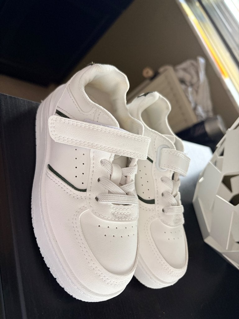 Kinderschoenen maat 28, Ophalen, Nieuw, Jongen of Meisje, Sportschoenen