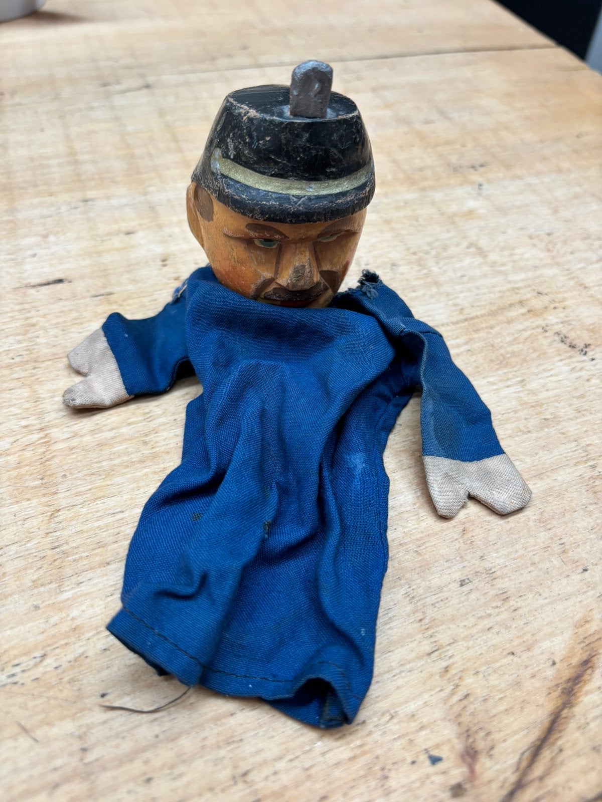 Marionnettes tete en bois, Enlèvement ou Envoi