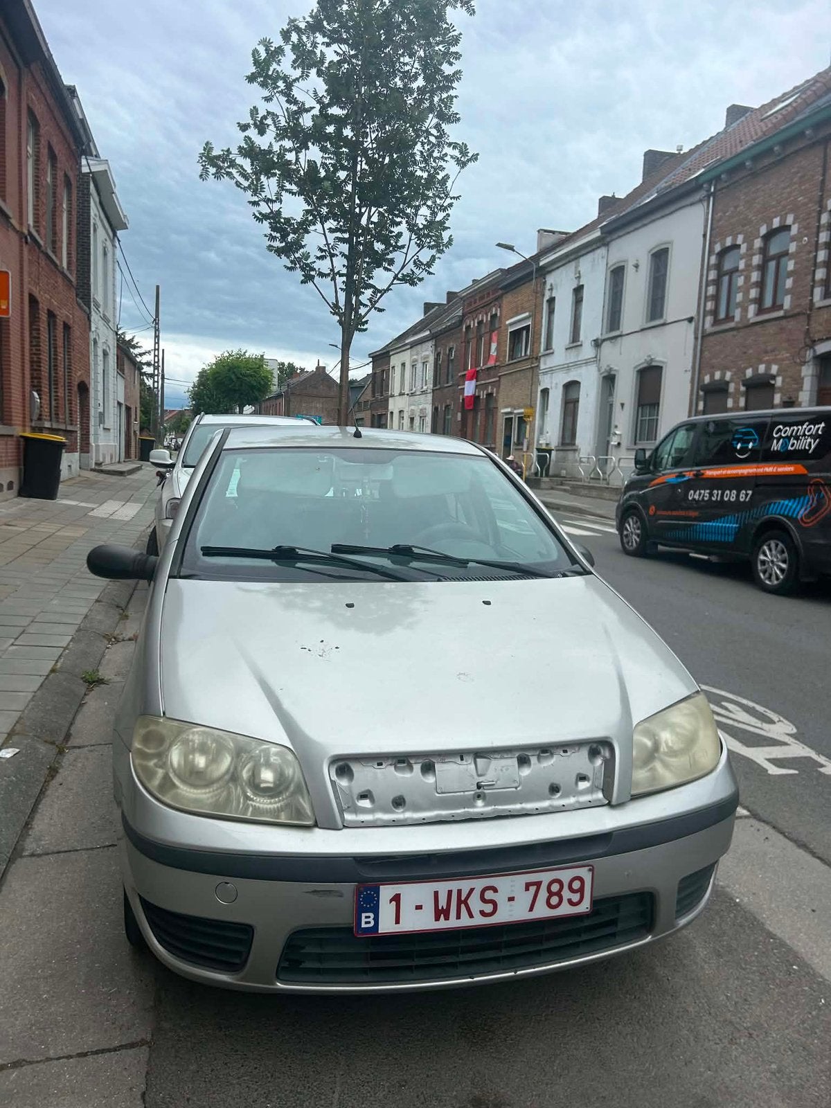 Fiat Punto Essence – Pour pièces ou remise en état – 350 €, Argent ou Gris, Achat, Boîte manuelle, Bleu