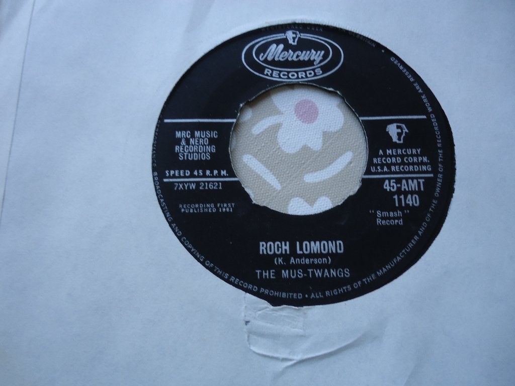 7" The MUS-TANGS - Roch Lomond, Ophalen of Verzenden