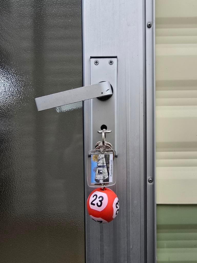 Stacaravan in snelverkoop 3.750€ 🚚 inclusief !!!