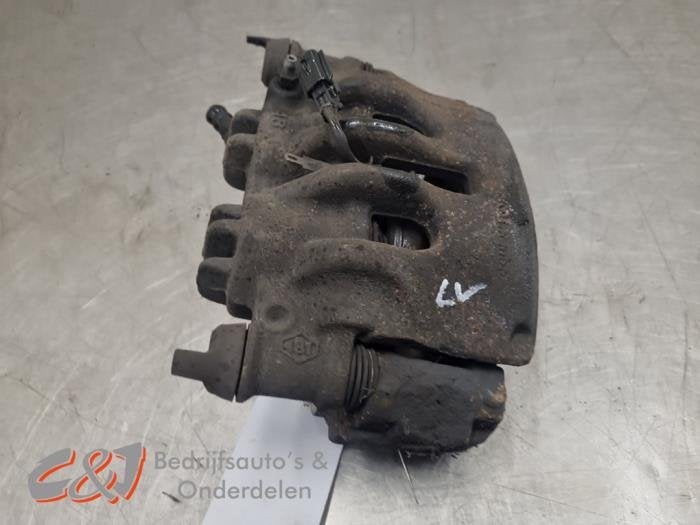 Remklauw (Tang) links-voor van een Renault Master, Gebruikt, -, Renault, -