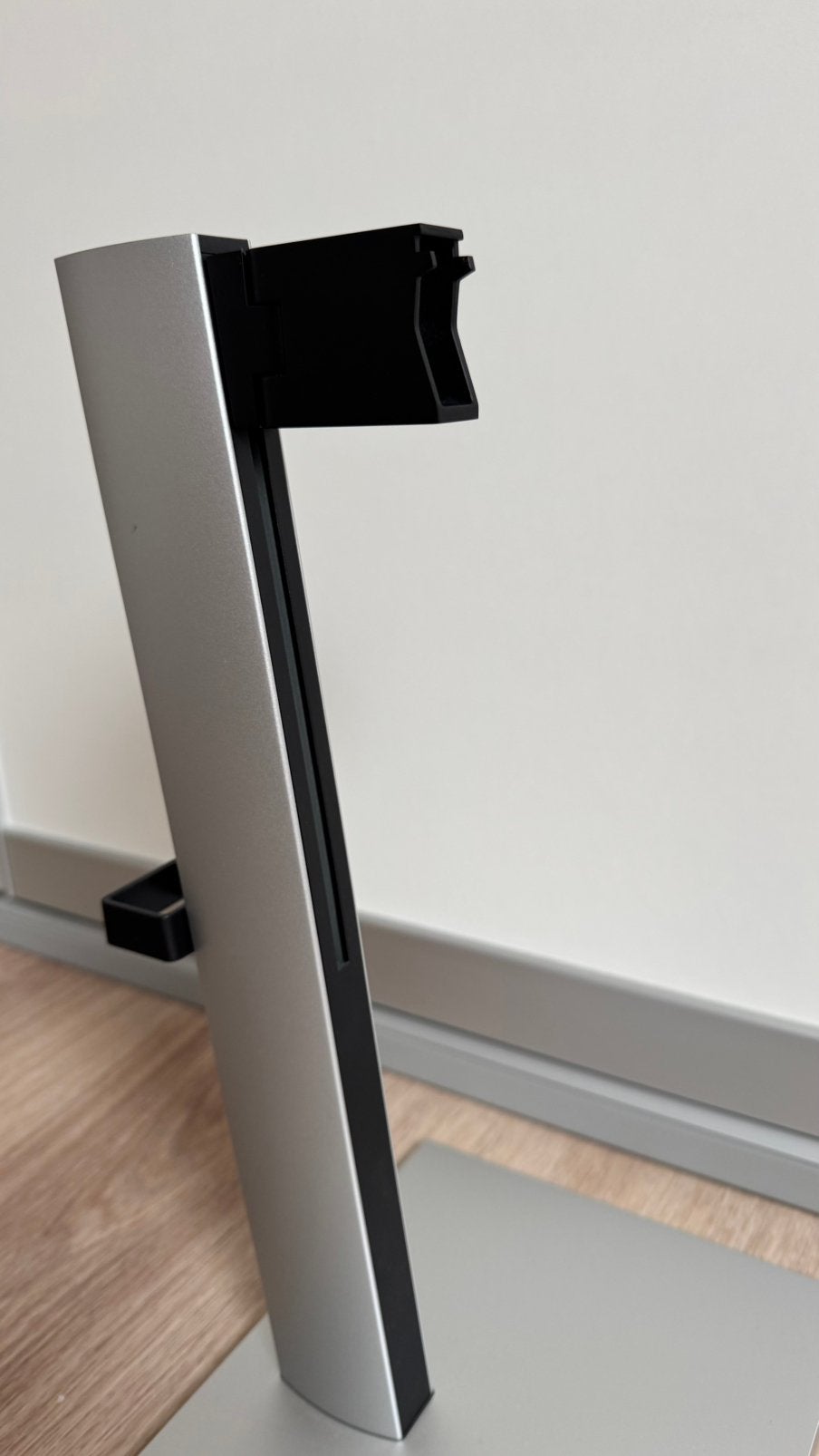 HP E24 G5 monitorstandaard. Perfecte staat ., Computers en Software, Ophalen of Verzenden, Zo goed als nieuw